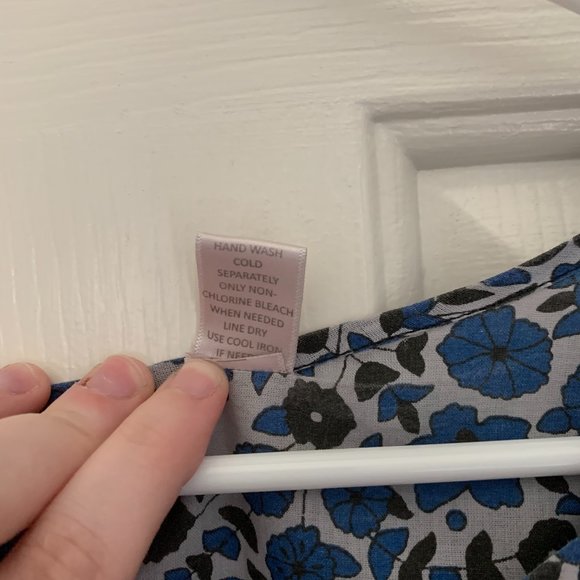 Blue, Black & White patterned blouse - Picture 4 of 4